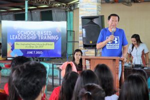 Read more about the article Mayor MMO nagpaabot ng mensahe sa mga Student Leaders ng Real National High School
